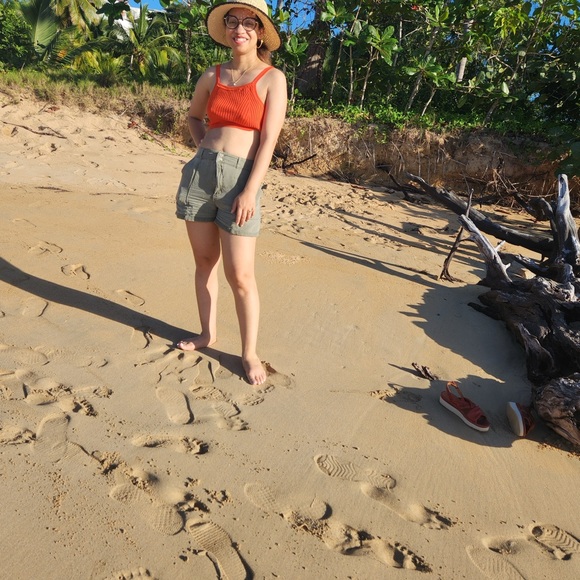 Meet your Posher, Michelle - Picture 2 of 5